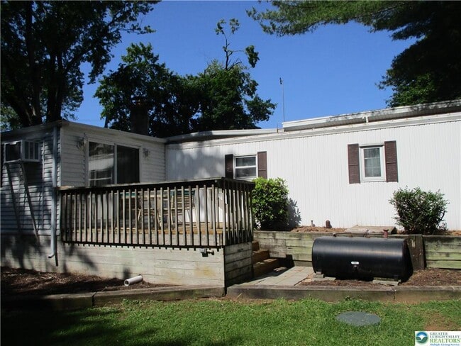 Building Photo - 713 Engler Rd