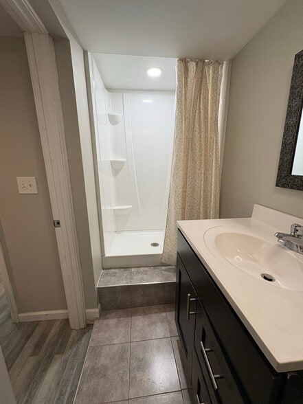 Building Photo - 508 Fisher Ave