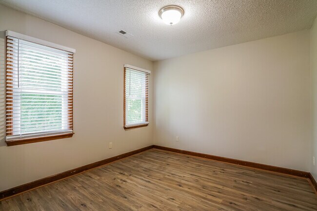 Building Photo - 1113 Buttercup Ln