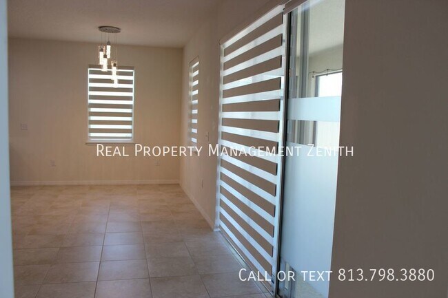 Building Photo - 33163 Sand Creek Dr