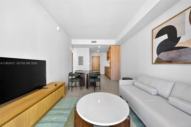 Building Photo - 11 NE 6th St