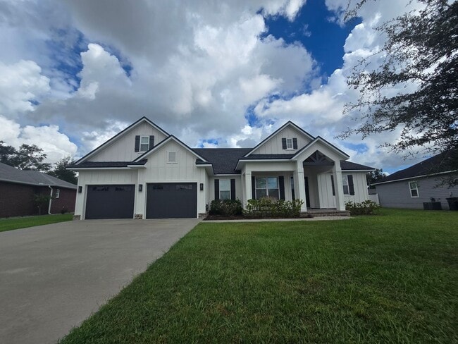 Building Photo - Beautiful 3-Bedroom, 3-Bath Home with Bonu...