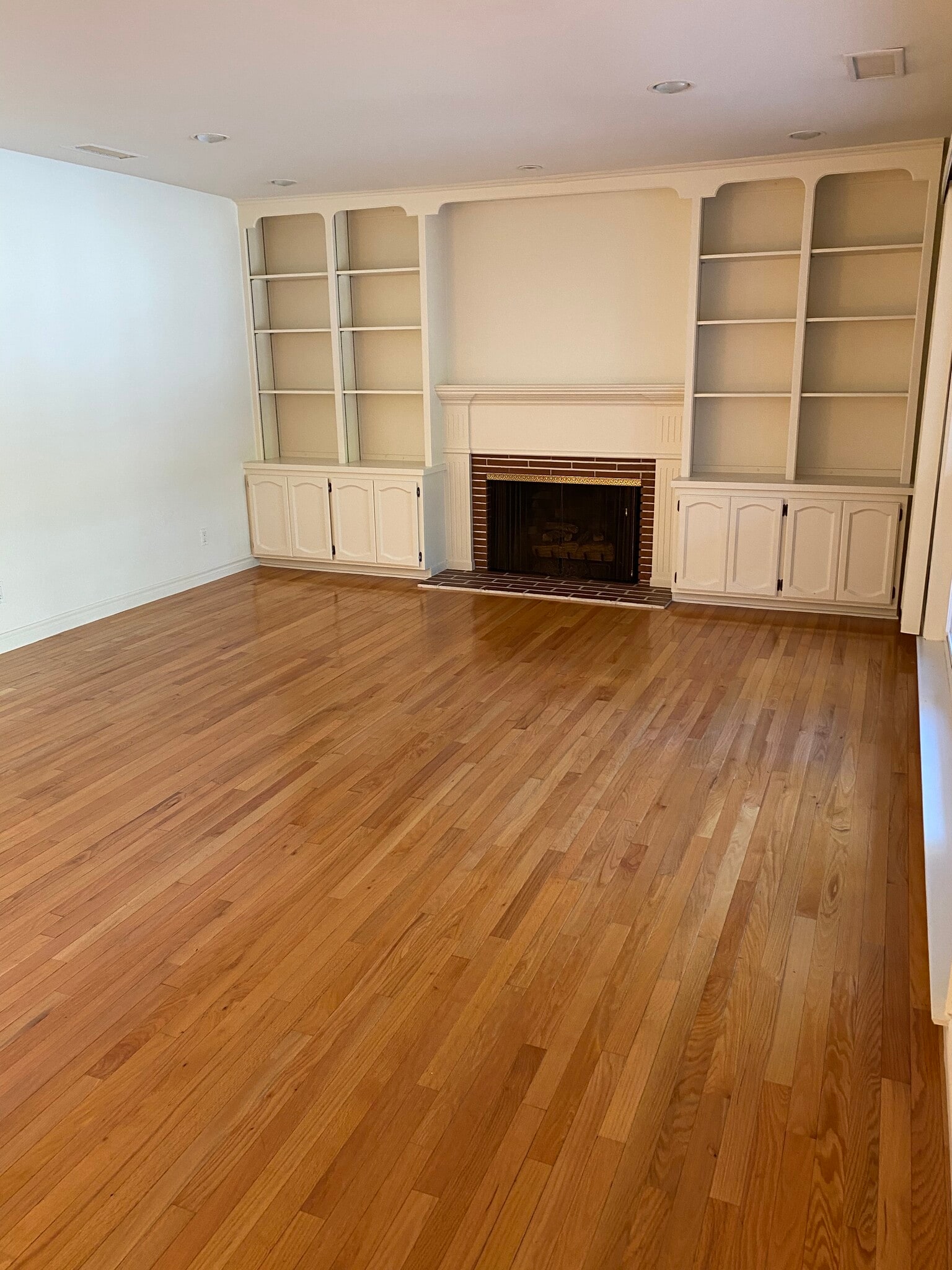 Living room - 5914 Flambeau Rd