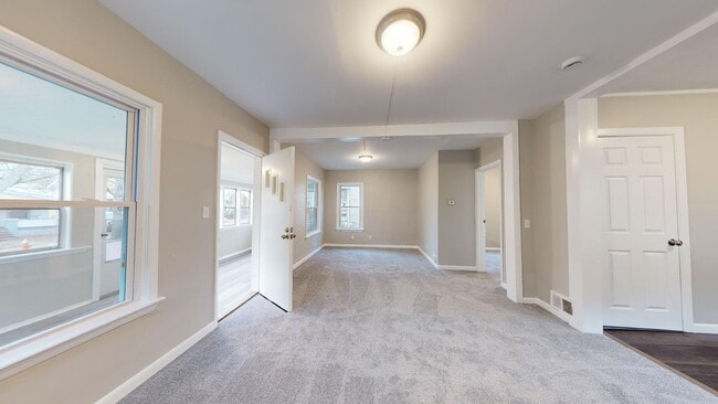 Building Photo - Jefferson Area - 3 Bedroom Single Family Home (between Lorain and Triskett)