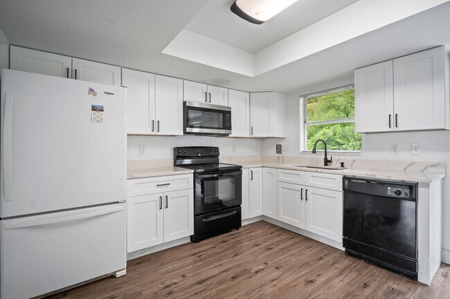 Building Photo - Affordable 2-bedroom, 2-bathroom apartment...