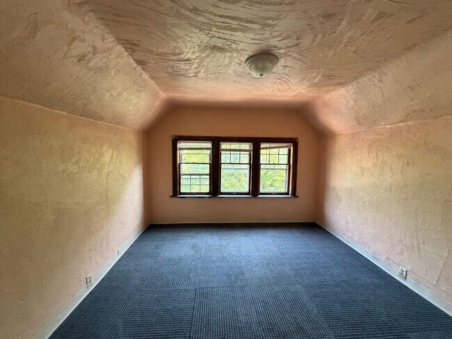 Building Photo - 3601 W Highland Blvd