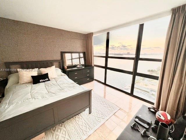 Building Photo - 600 NE 36th St