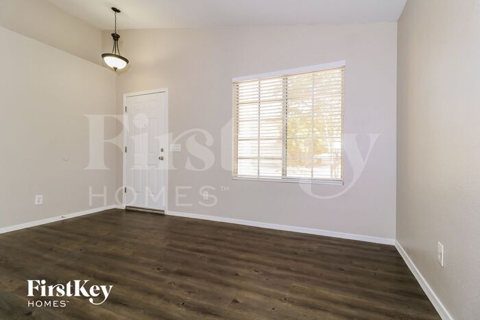 Building Photo - 11575 W Holly St
