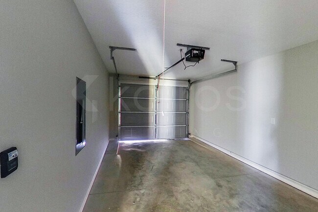 Building Photo - 10 Camper Cir