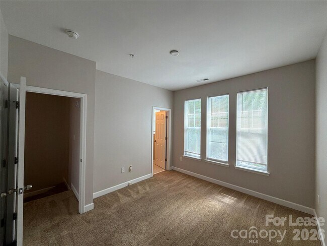 Building Photo - 7137 Founders Club Ct