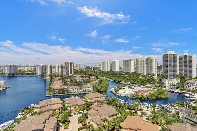 Building Photo - 1000 E Island Blvd