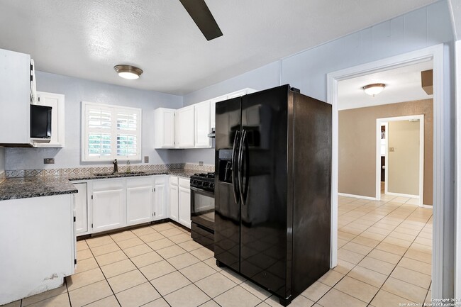 Building Photo - 358 Saratoga Dr