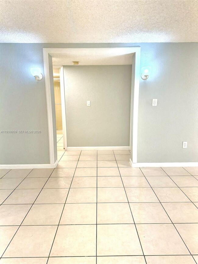 Building Photo - 220 W 68th St