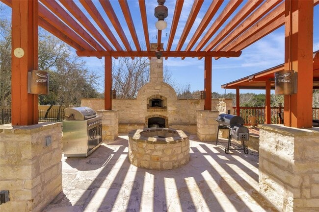 Building Photo - 5600 Laguna Cliff Ln