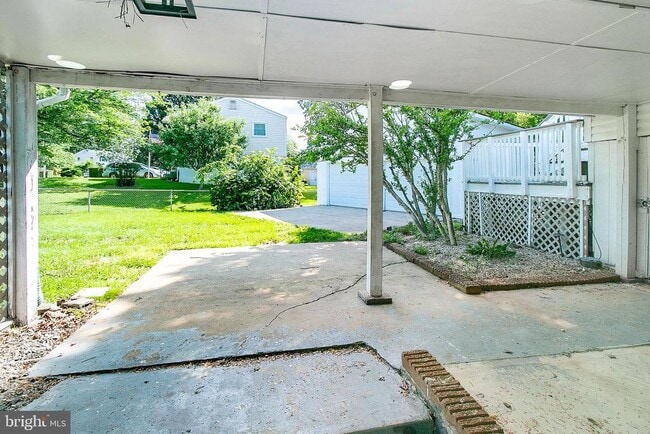 Building Photo - 9802 Lomond Dr