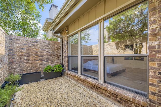 Building Photo - 12364 Montego Plaza