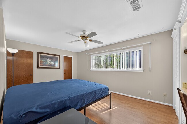 Building Photo - 9123 Langdon Ln
