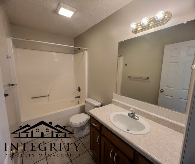 Building Photo - 19790 Stirrup Ln