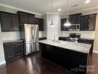 Building Photo - 15125 Jade St