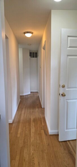 hall way - 4114 18th Rd N