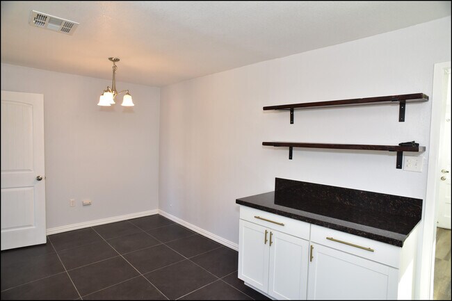 Building Photo - 3600 Volcanic Ave