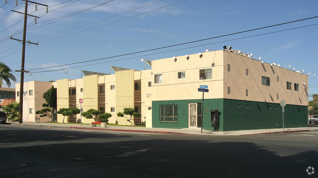 Primary Photo - Orange Manor Apartments