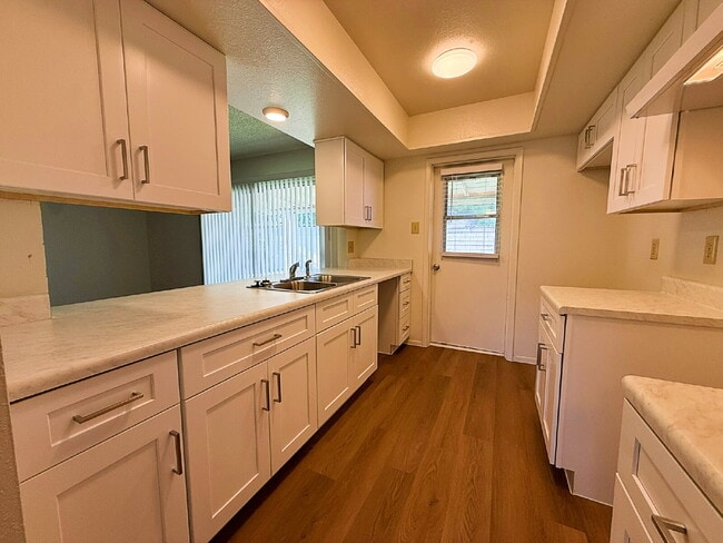 Building Photo - Fully Remodeled Home in Prime Location – Move-In Ready!