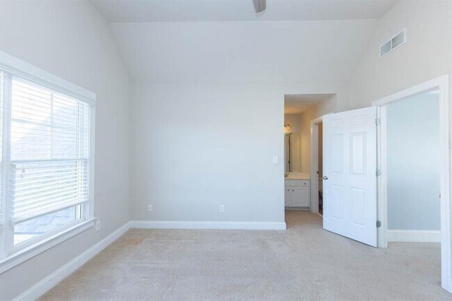 Building Photo - 232 Beech Tree Hollow NW