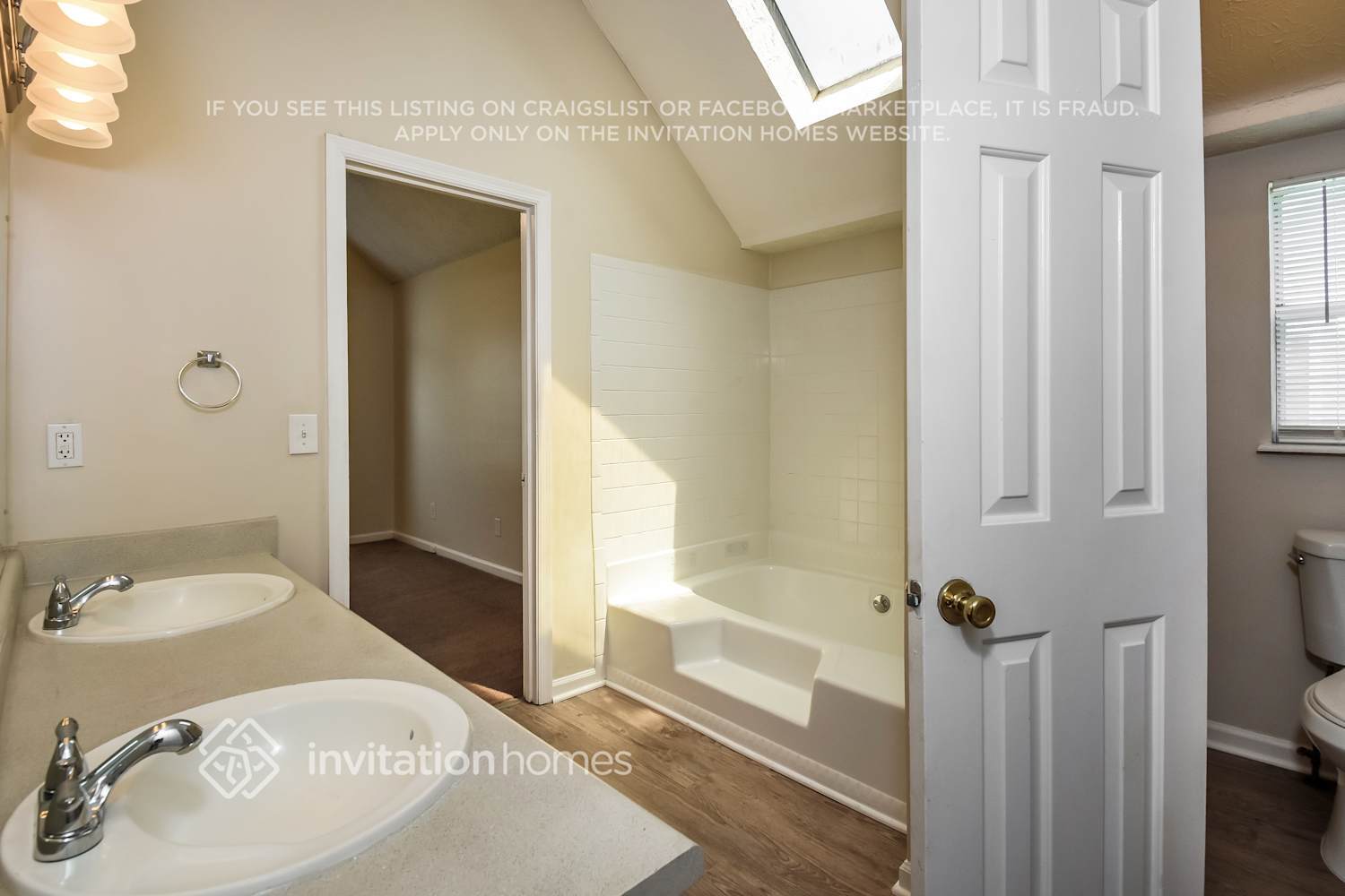 Building Photo - 1675 Watercrest Cir