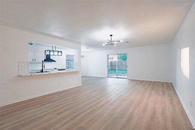 Building Photo - 11611 Sagedowne Ln