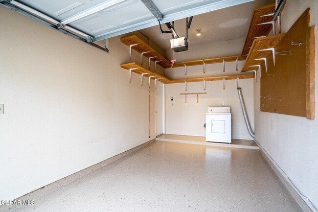 Building Photo - 1555 Common Dr