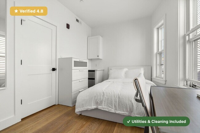 Building Photo - Furnished Private Bedroom with Private Bath in East Boston!