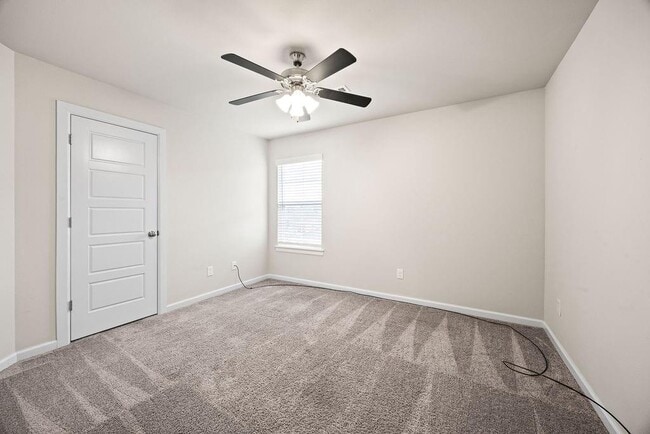 Building Photo - 1721 W Whitney Ln