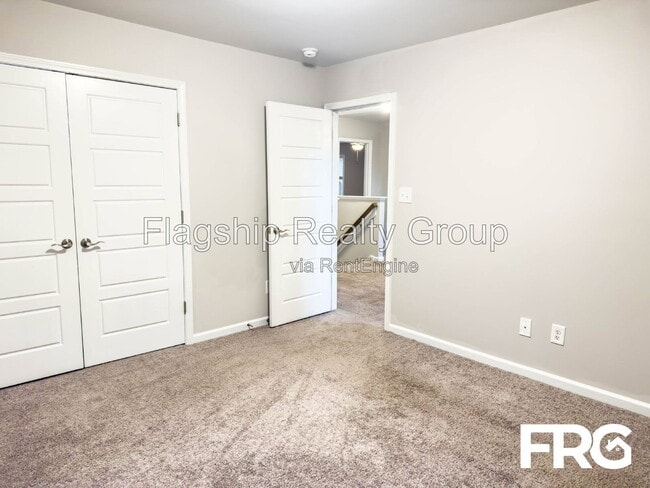 Building Photo - 100 Kettle Dr