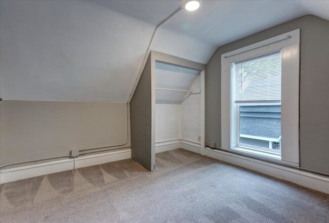 Building Photo - 3 Bedroom 1 Bath House - Menomonie