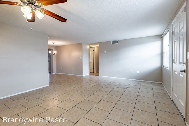 Building Photo - 3 br, 2 bath House - 7613 Christina Lane