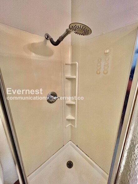 Building Photo - 1050 Piedmont Ave NE