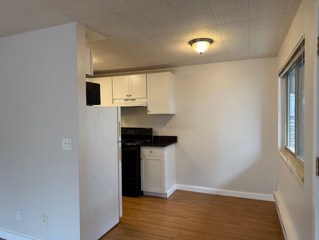 Interior Photo - Twin Court - Ballard - Renovated Unit