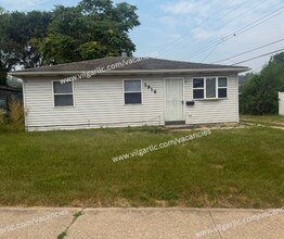 Building Photo - Very spacious  3 Bedroom • 1 Bathroom home.