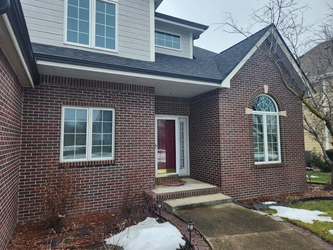 Building Photo - 13500 Sheridan Ave