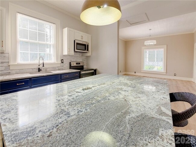 Building Photo - 1100 Pegram St