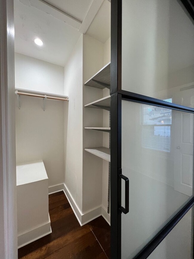 Building Photo - 2 Bedrooms, 1 Bathroom Charmer Near Downtown Napa