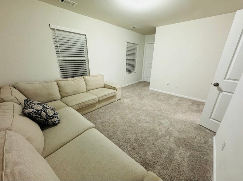 Building Photo - 126 Evonshire Blvd