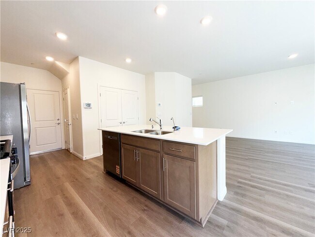 Building Photo - 1134 Northern Cardinal Dr