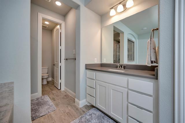 Building Photo - 1129 Highpoint Way