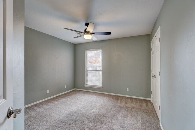 Building Photo - 4 Bedroom South Edmond Home For Rent