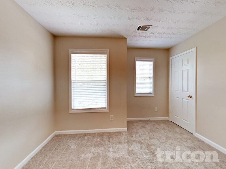 Building Photo - 456 Pond Lillies Rd SE