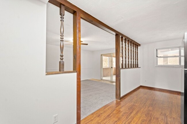 Building Photo - AVAILABLE OCT 1ST!! BEAUTIFUL 4 BEDROOM IN...