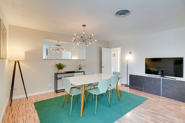 Building Photo - CUTE HOME IN 89169
