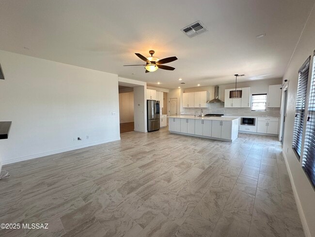 Building Photo - 1077 W Sea Star Dr